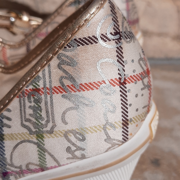 Coach Casandra white signature pattern heels 8 - Picture 2 of 9
